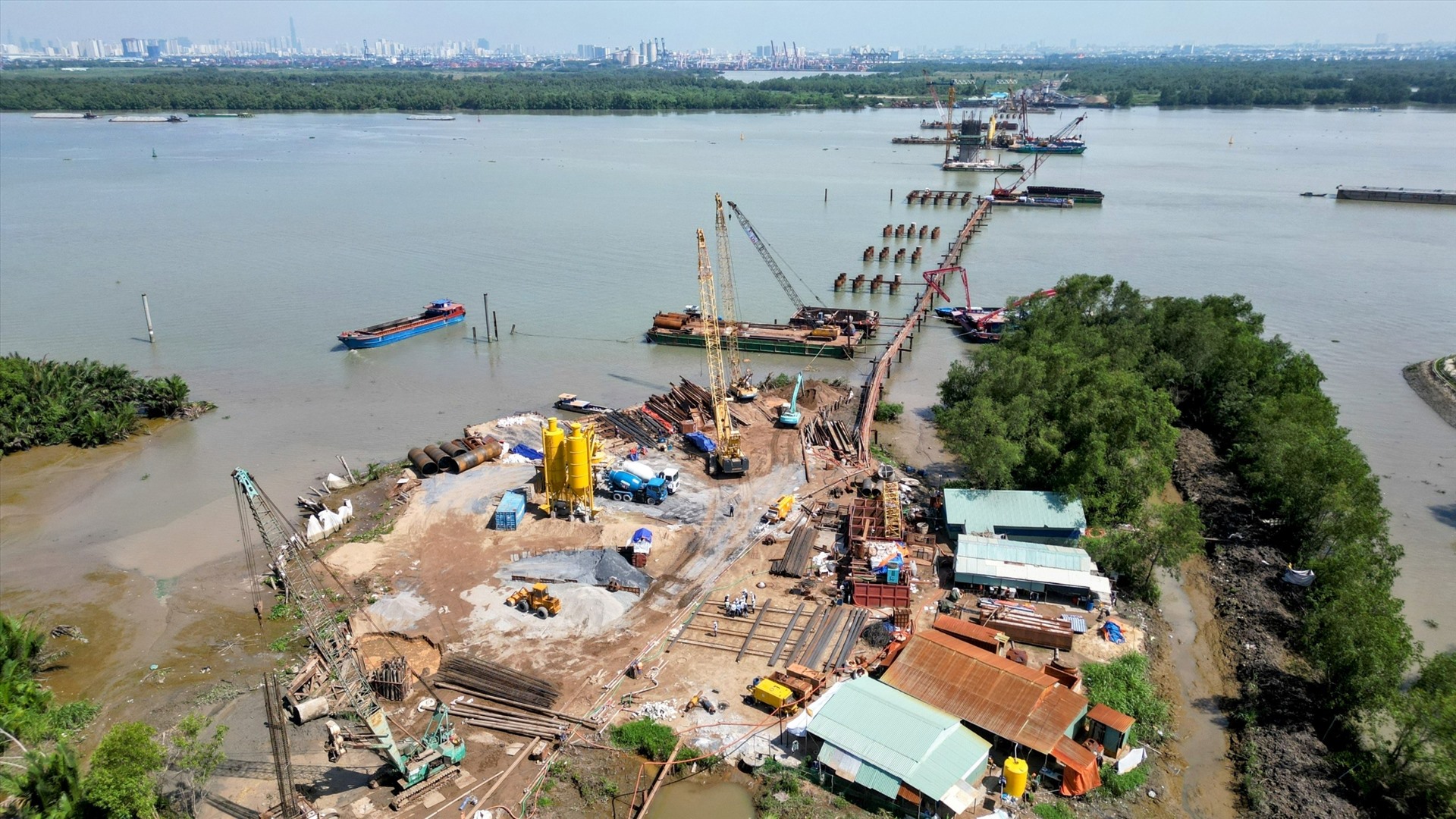 Phân Tích 7 Vị Trí Kết Nối TP.HCM - Long An: Tiềm Năng Đầu Tư Phân Tích 7 Vị Trí Kết Nối TP.HCM - Long An: Tiềm Năng Đầu Tư