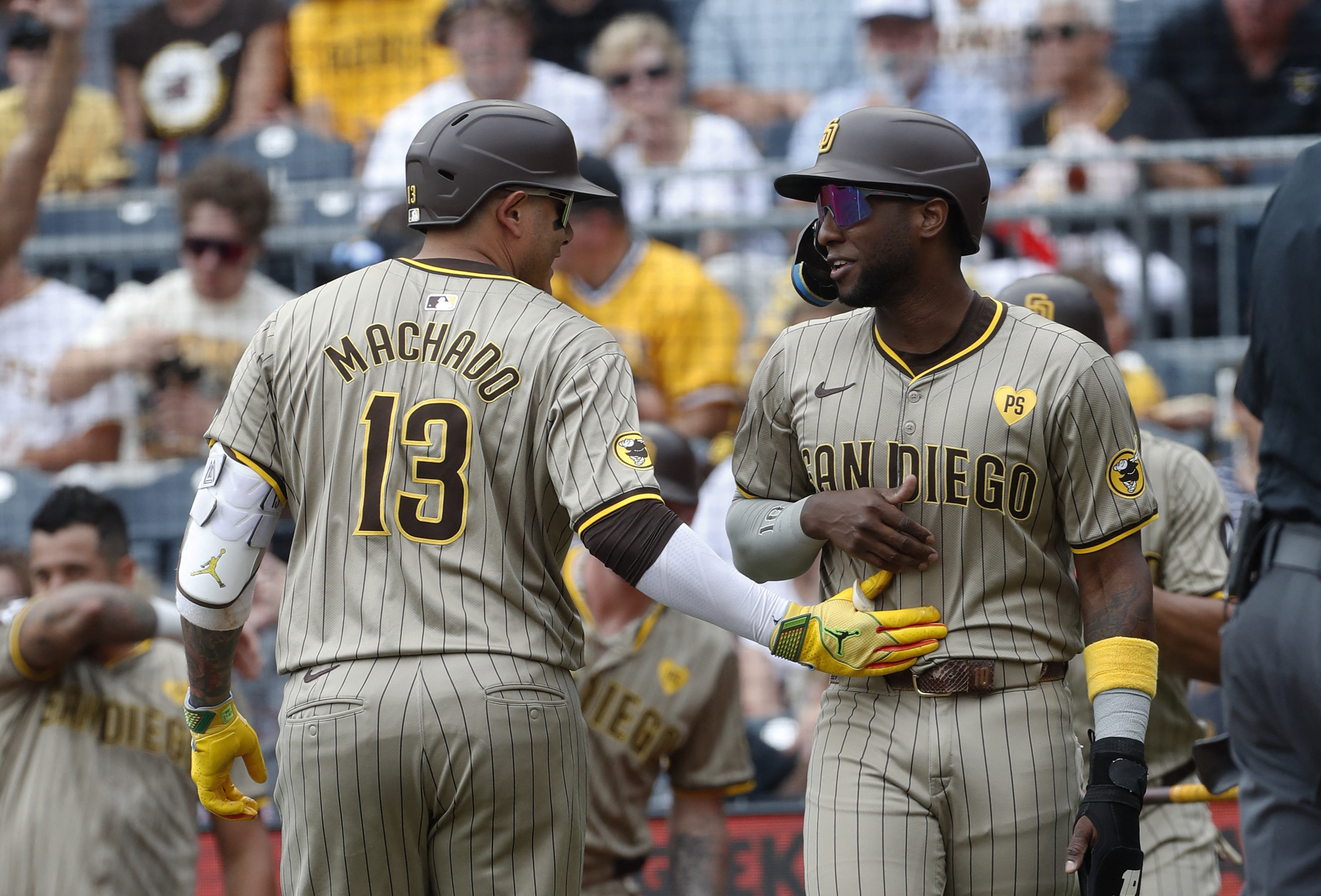 Pinch-Hit Magic: Gurriel's RBI Single Propels Padres Past Braves 1-0