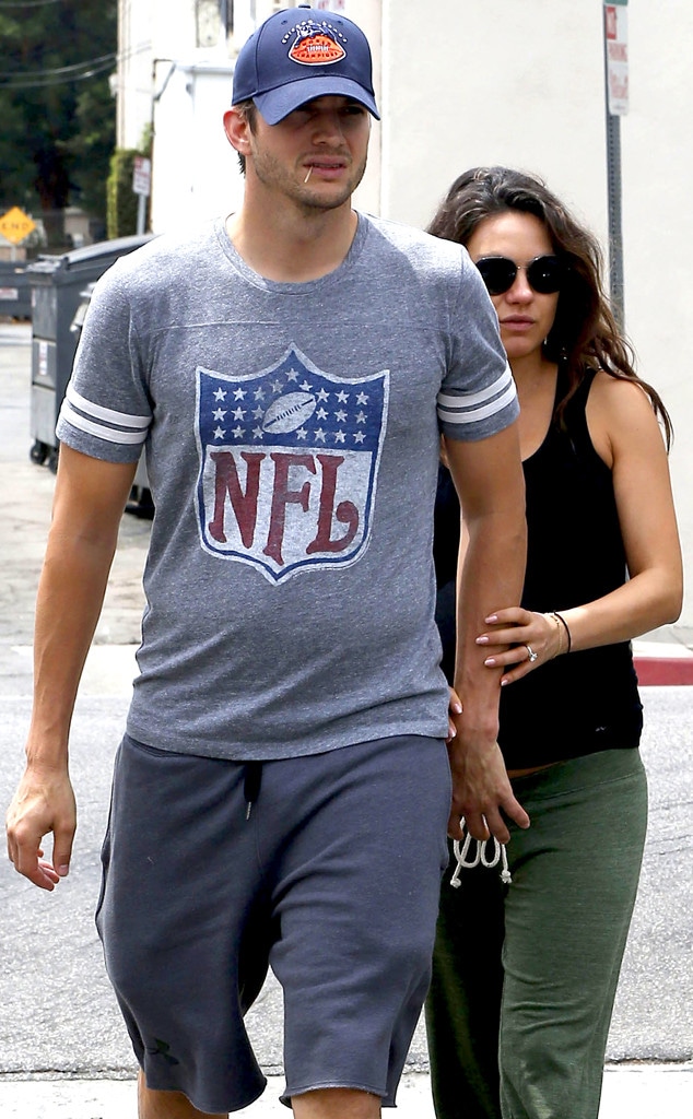 Post-Venice Film Shoot: Ashton Kutcher And Mila Kunis Enjoy Beverly Hills Outing Post-Venice Film Shoot: Ashton Kutcher And Mila Kunis Enjoy Beverly Hills Outing