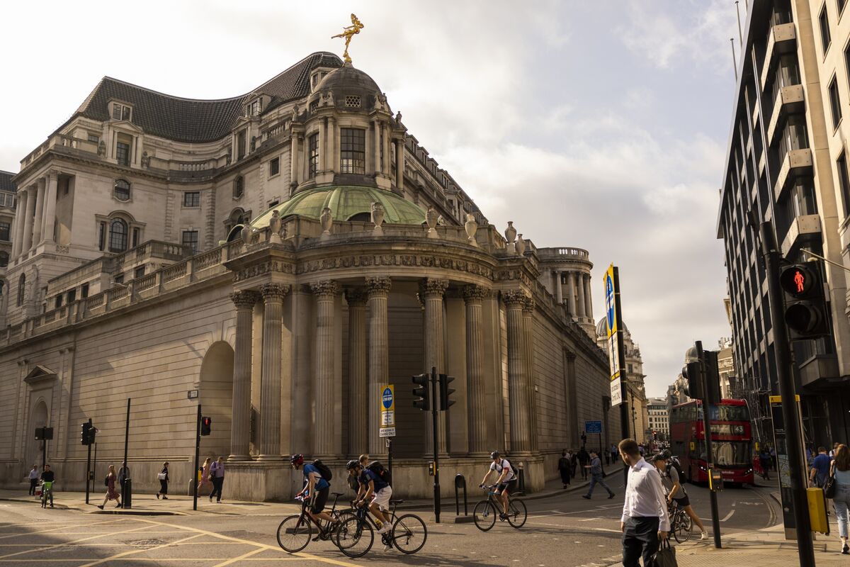 Pound Sterling Gains After UK Inflation Report Dampens BOE Rate Cut Speculation Pound Sterling Gains After UK Inflation Report Dampens BOE Rate Cut Speculation