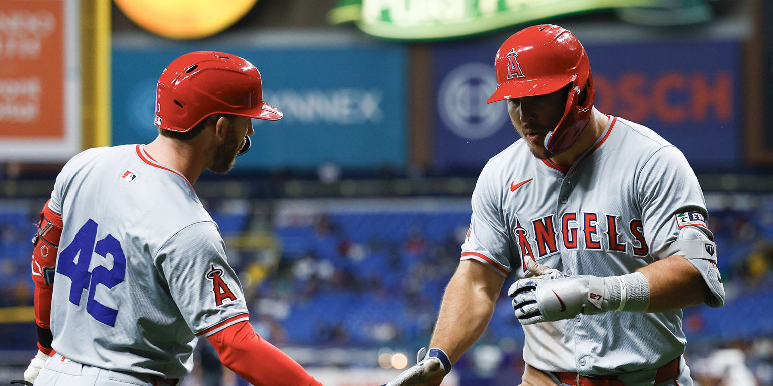 Rain-Delayed Game: Pari's Homer Leads Angels To Victory Against White Sox Rain-Delayed Game: Pari's Homer Leads Angels To Victory Against White Sox