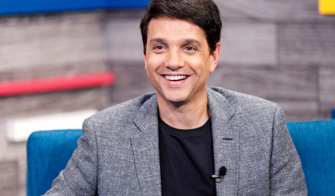 Ralph Macchio On Long-Lasting Relationships: The Hollywood-Free Key Ralph Macchio On Long-Lasting Relationships: The Hollywood-Free Key