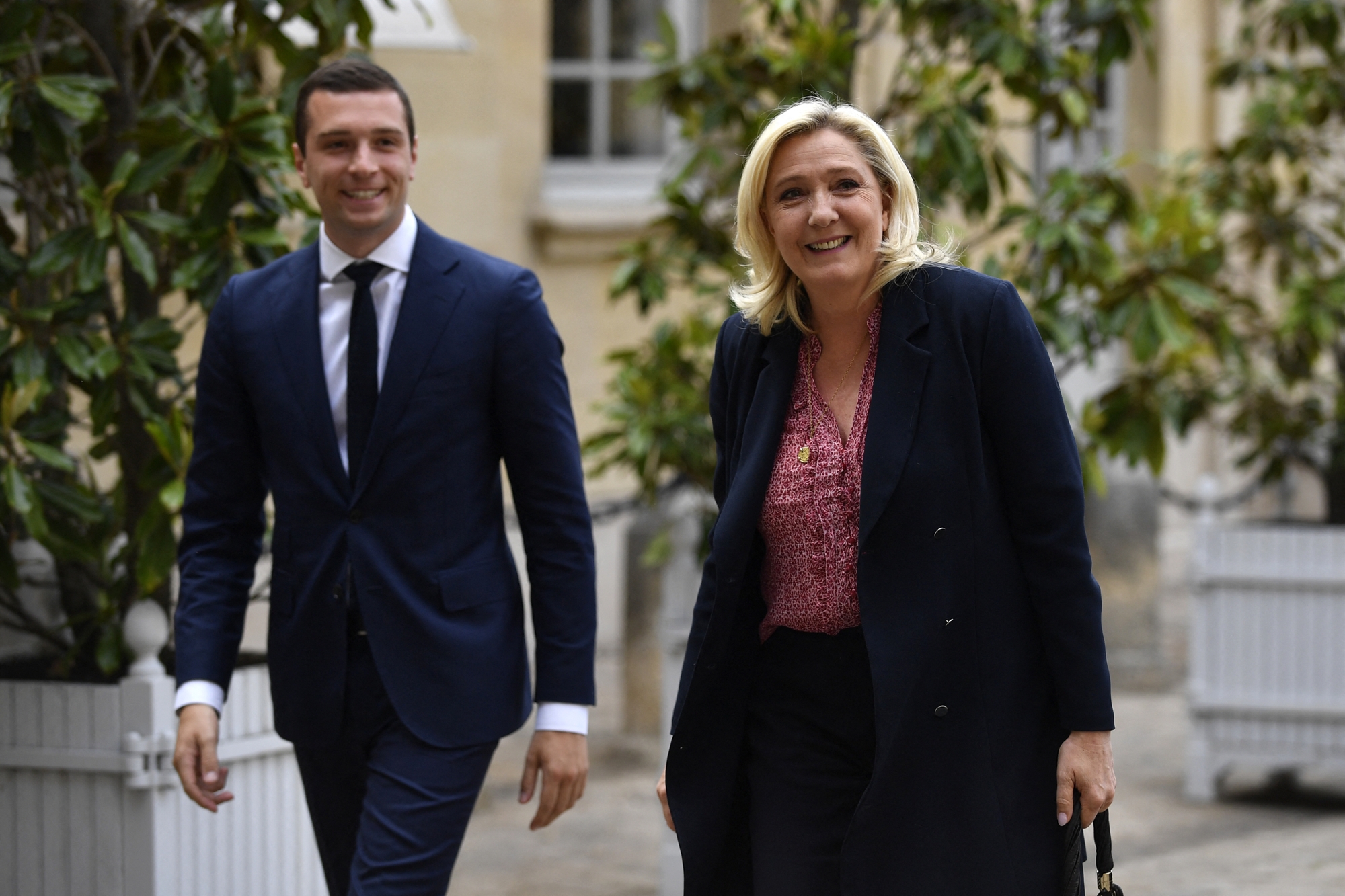 Raphaël Enthoven Et Marine Le Pen : Une Comparaison Audacieuse Avec Tariq Ramadan Raphaël Enthoven Et Marine Le Pen : Une Comparaison Audacieuse Avec Tariq Ramadan