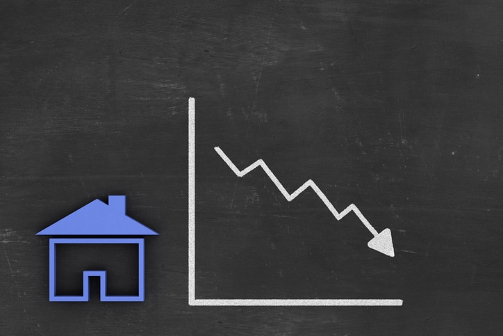 Real Estate Market Crash: Home Sales Plummet To Crisis Levels Real Estate Market Crash: Home Sales Plummet To Crisis Levels