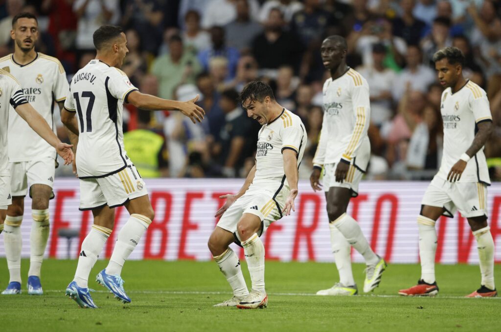 Real Madrid Eyeing Bournemouth Star: Huijsen Transfer On The Cards? Real Madrid Eyeing Bournemouth Star: Huijsen Transfer On The Cards?