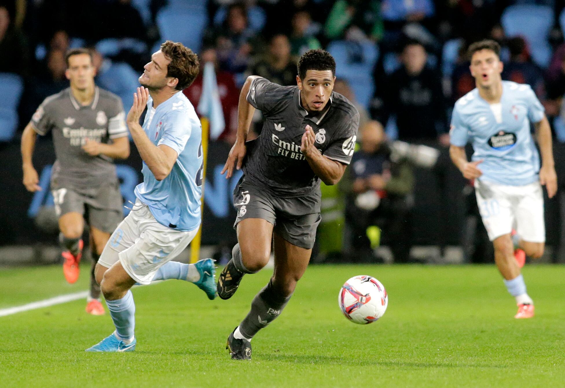 Real Madrid Vence Al Celta Con Doblete De Mbappé: La Liga Sigue Abierta Real Madrid Vence Al Celta Con Doblete De Mbappé: La Liga Sigue Abierta