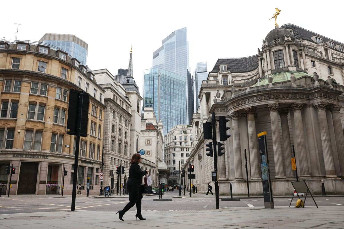 Reduced BOE Interest Rate Cut Expectations: Pound's Performance Post-UK Inflation Report Reduced BOE Interest Rate Cut Expectations: Pound's Performance Post-UK Inflation Report