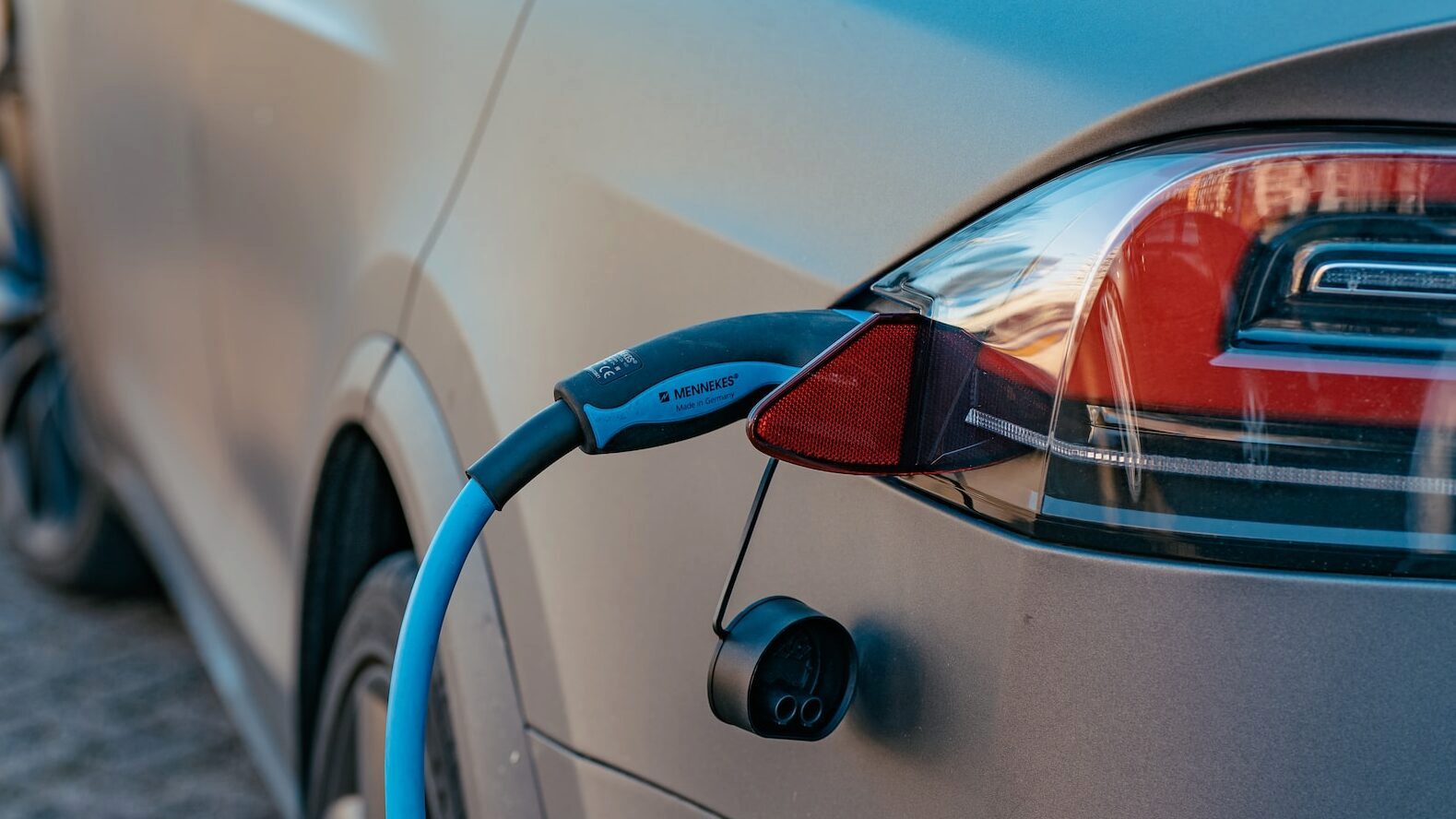 Renewed Opposition To EV Mandates From Car Dealerships Renewed Opposition To EV Mandates From Car Dealerships