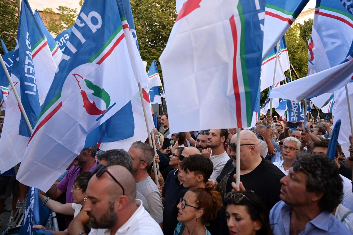 Retraites : Le Rassemblement National Envisage Un Rapprochement Avec La Gauche. Retraites : Le Rassemblement National Envisage Un Rapprochement Avec La Gauche.