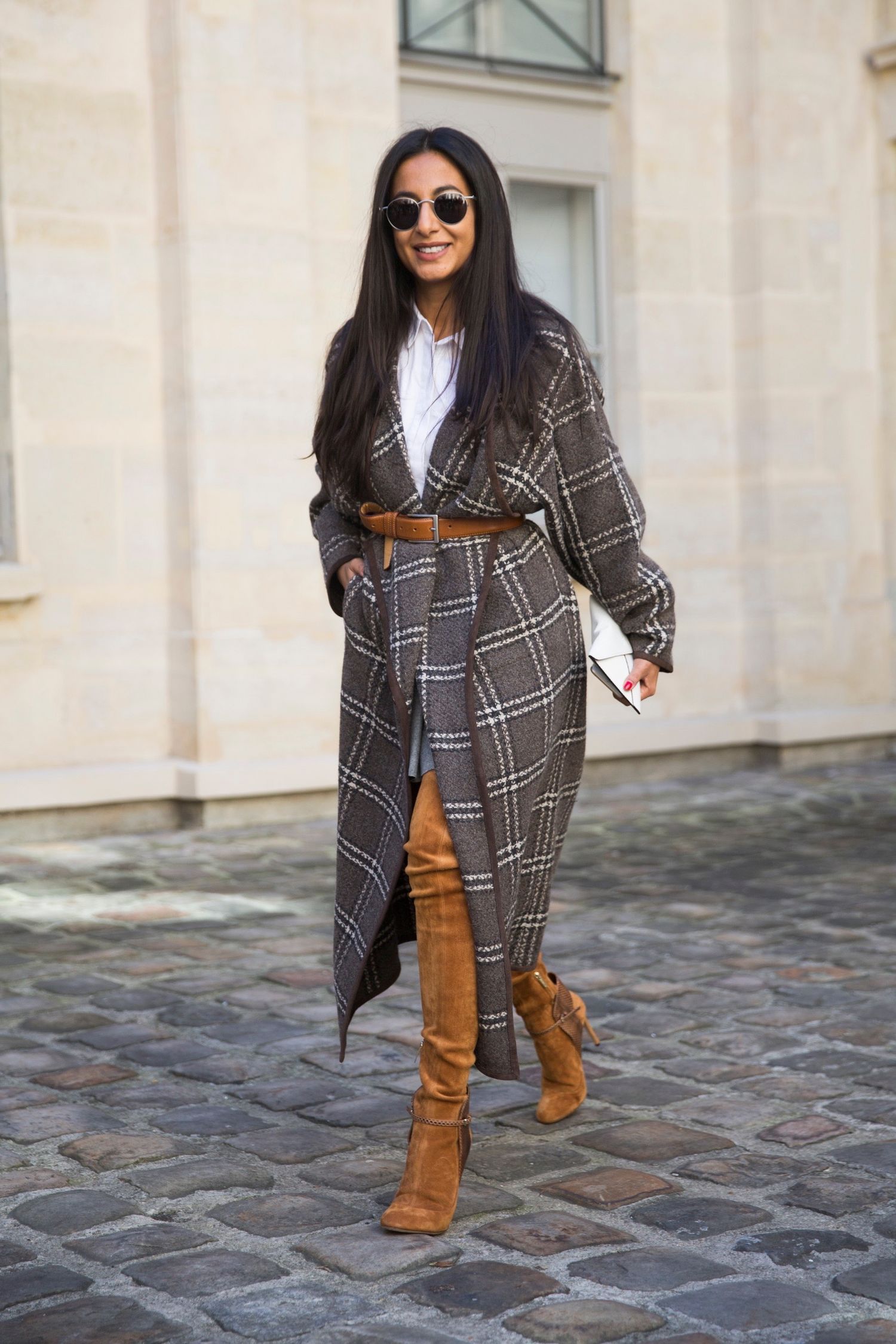 Rihanna's Casual Yet Chic Winter Style: Outing In Santa Monica Rihanna's Casual Yet Chic Winter Style: Outing In Santa Monica