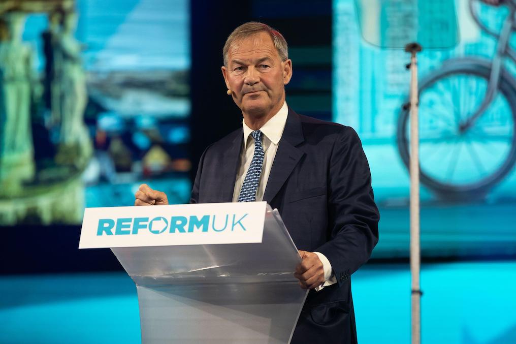 Rupert Lowe's Bid For Reform UK Leadership: A Challenge To Farage Rupert Lowe's Bid For Reform UK Leadership: A Challenge To Farage