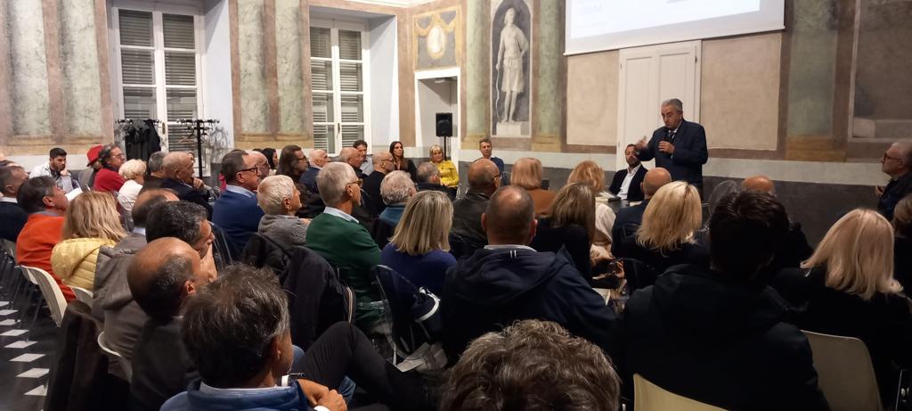Sanremo: Incontro Con L'Ammiraglio Telmon A Palazzo Roverizio Sanremo: Incontro Con L'Ammiraglio Telmon A Palazzo Roverizio