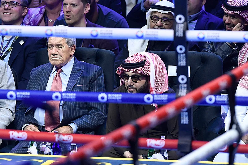 Saturday Fight Night: Parker Takes On Bakole In Riyadh Saturday Fight Night: Parker Takes On Bakole In Riyadh