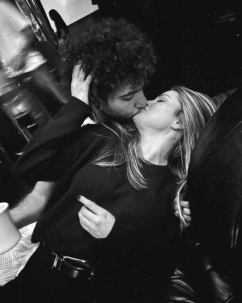 Selena Gomez Denies Wedding First Dance With Benny Blanco Selena Gomez Denies Wedding First Dance With Benny Blanco