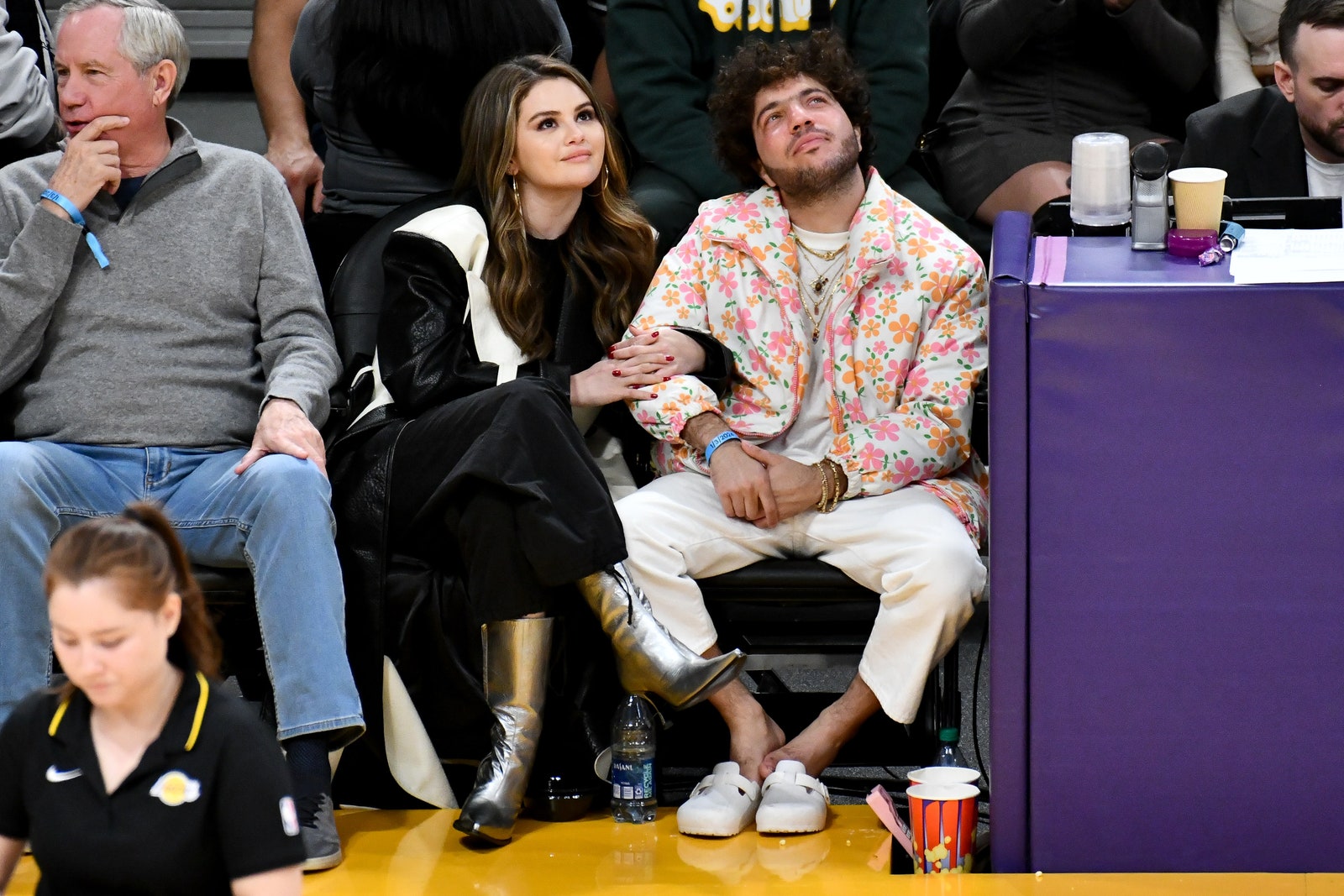 Selena Gomez's $3K Diamond Ring: From Benny Blanco Gift To $12 Sale Selena Gomez's $3K Diamond Ring: From Benny Blanco Gift To $12 Sale