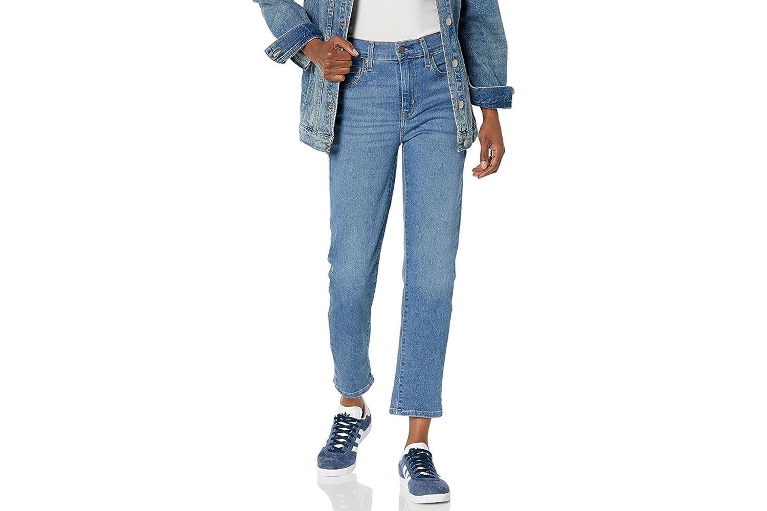Selena Gomez's High-Waisted Suit: Reimagining 80s Office Style Selena Gomez's High-Waisted Suit: Reimagining 80s Office Style