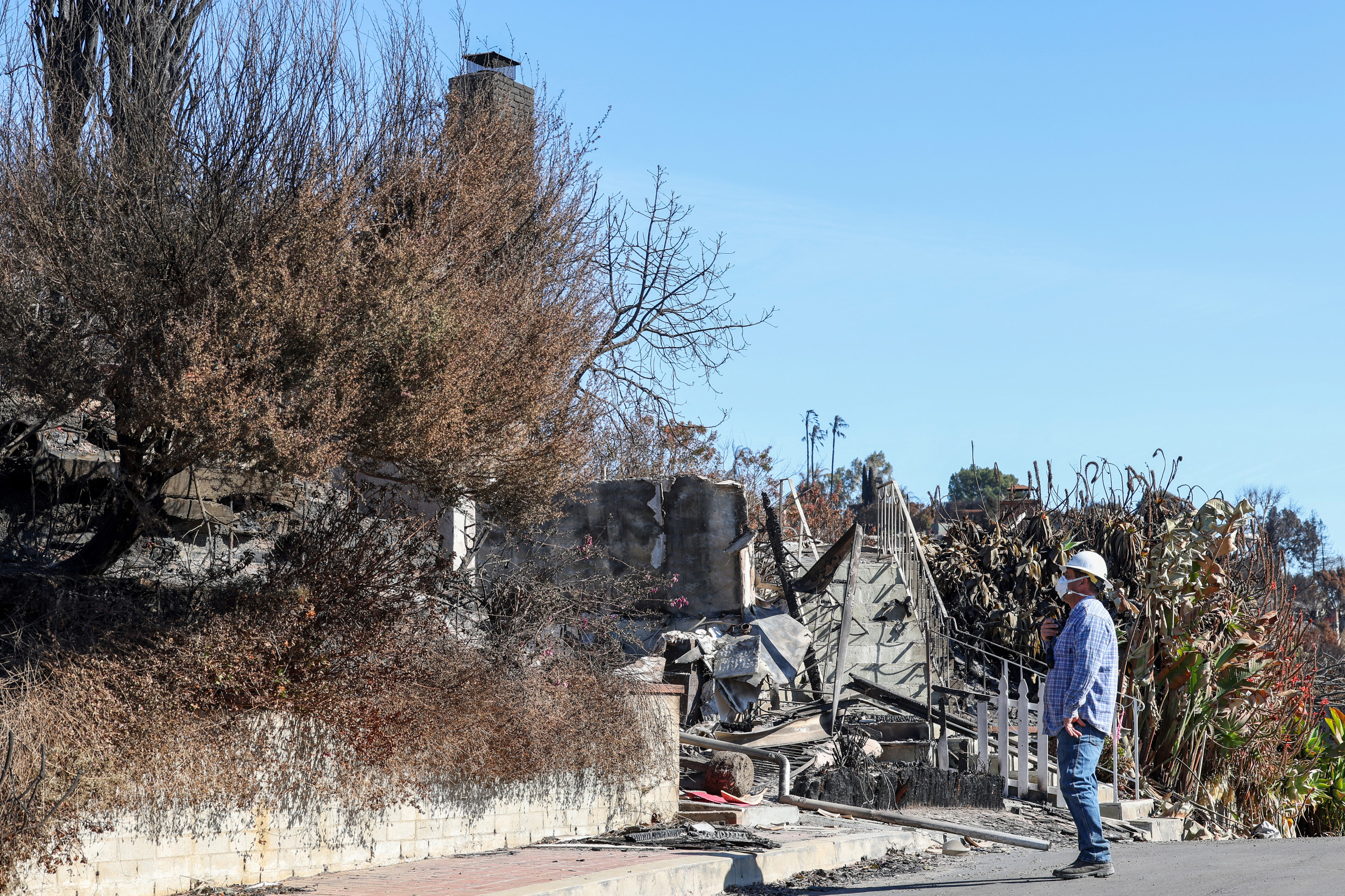 Selling Sunset Star Calls Out LA Landlord Price Gouging After Fires Selling Sunset Star Calls Out LA Landlord Price Gouging After Fires