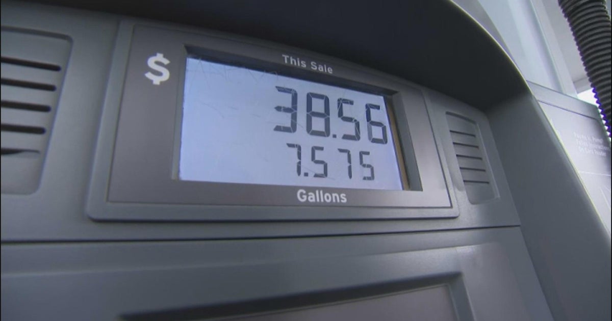 'Selling Sunset' Star Highlights Post-Fire Price Gouging In Los Angeles 'Selling Sunset' Star Highlights Post-Fire Price Gouging In Los Angeles