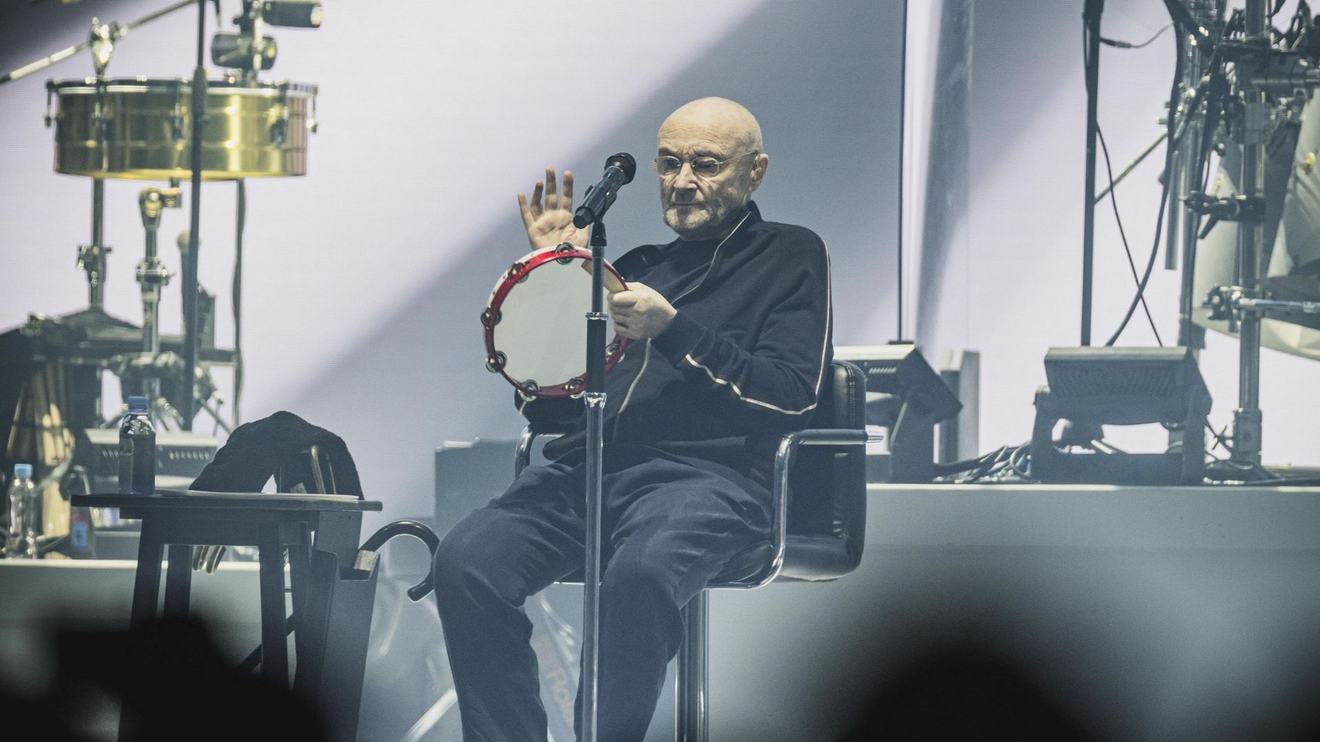 Serious Health Conditions Force Phil Collins To Address Fans Serious Health Conditions Force Phil Collins To Address Fans