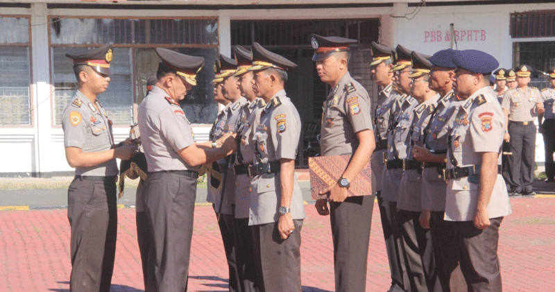 Sertijab 7 Pamen Polda Bali Dipimpin Kapolda Irjen Daniel: Inilah Pesannya Sertijab 7 Pamen Polda Bali Dipimpin Kapolda Irjen Daniel: Inilah Pesannya