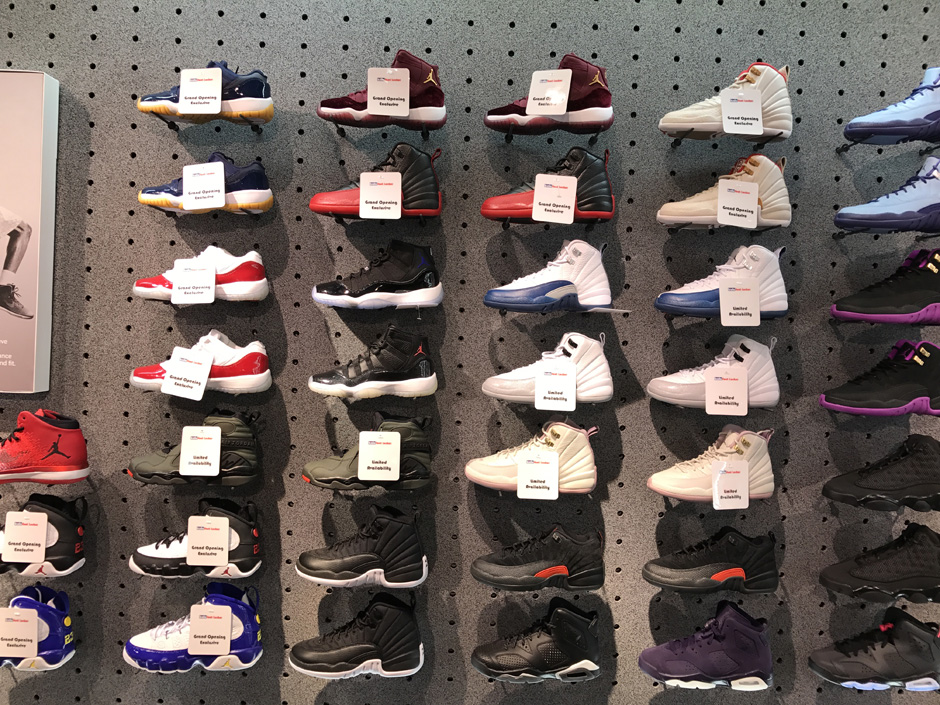 Shop Nike Air, Dunks, Jordans: Foot Locker's Sneaker Sale - 40% Off Shop Nike Air, Dunks, Jordans: Foot Locker's Sneaker Sale - 40% Off
