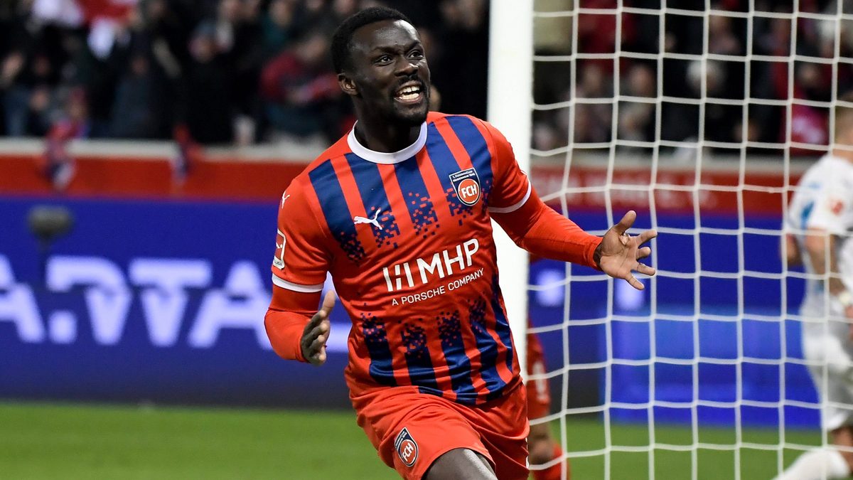 Six-Pointer Triumph: Heidenheim Defeats Kiel Six-Pointer Triumph: Heidenheim Defeats Kiel