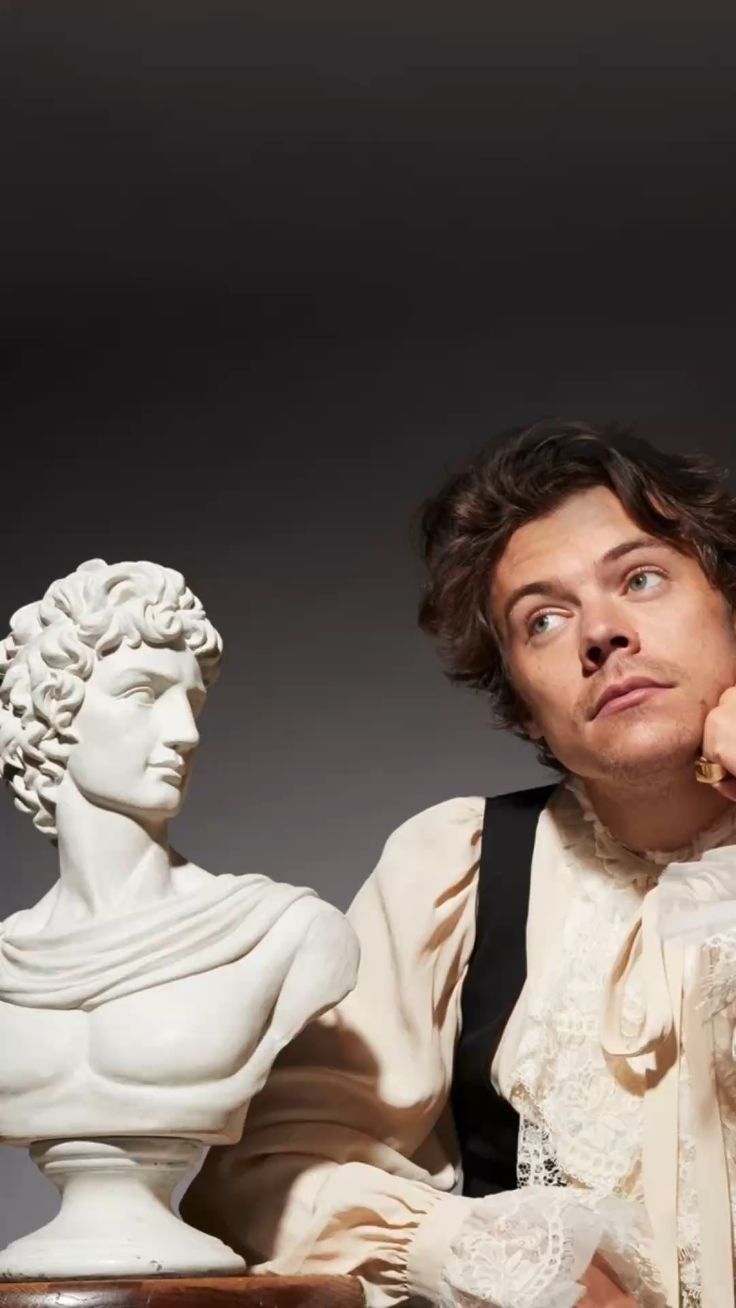 SNL's Impression Of Harry Styles: His Reaction And The Fan Response SNL's Impression Of Harry Styles: His Reaction And The Fan Response