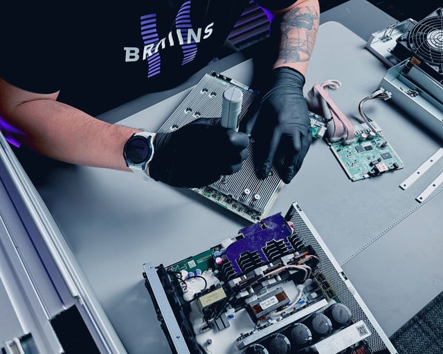 Sony's PS5 Pro: A Deep Dive Into Its Hardware With Official Teardown Sony's PS5 Pro: A Deep Dive Into Its Hardware With Official Teardown