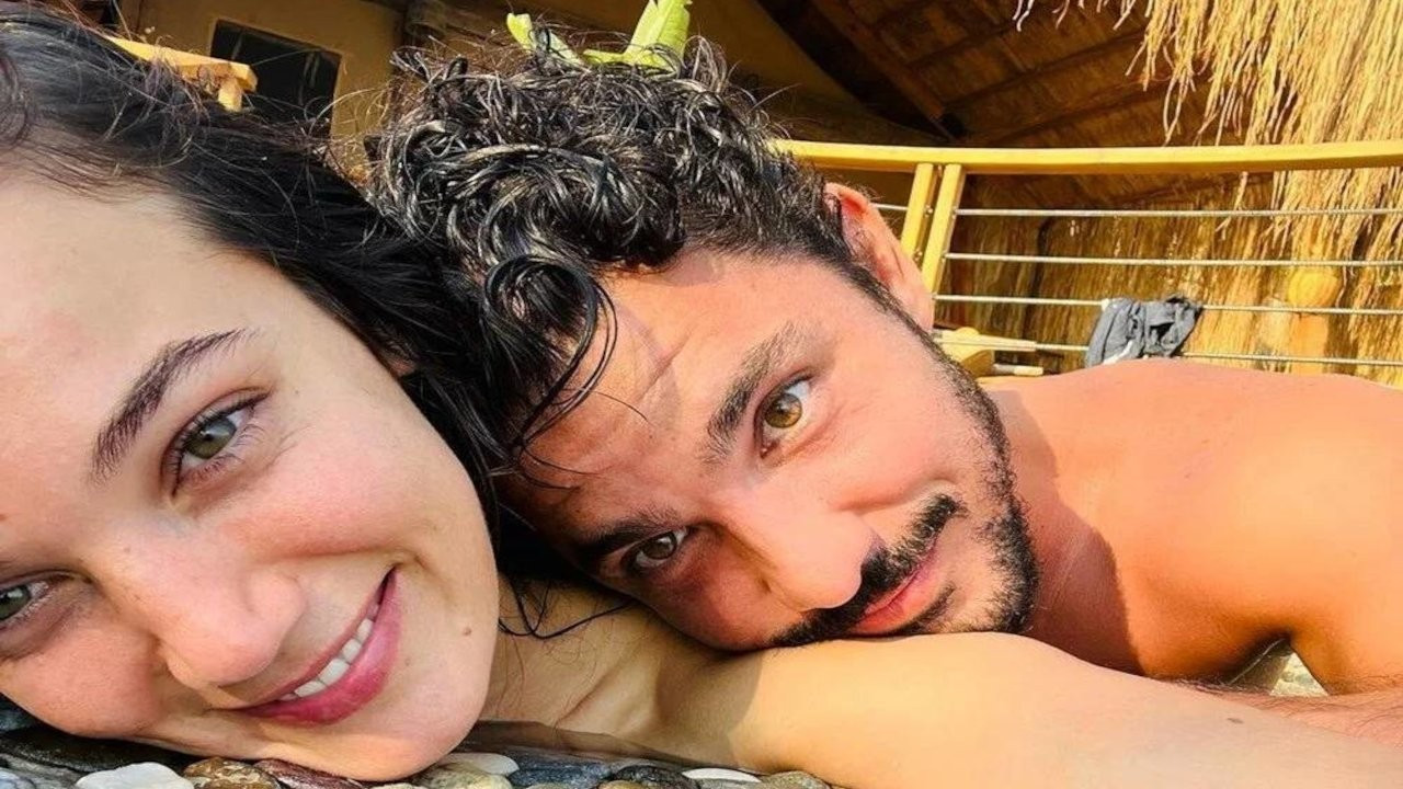 Sosyal Medya Çılgına Döndü: Pınar Deniz Ve Kaan Yıldırım, Oğullarıyla İlk Fotoğraflarını Paylaştı Sosyal Medya Çılgına Döndü: Pınar Deniz Ve Kaan Yıldırım, Oğullarıyla İlk Fotoğraflarını Paylaştı