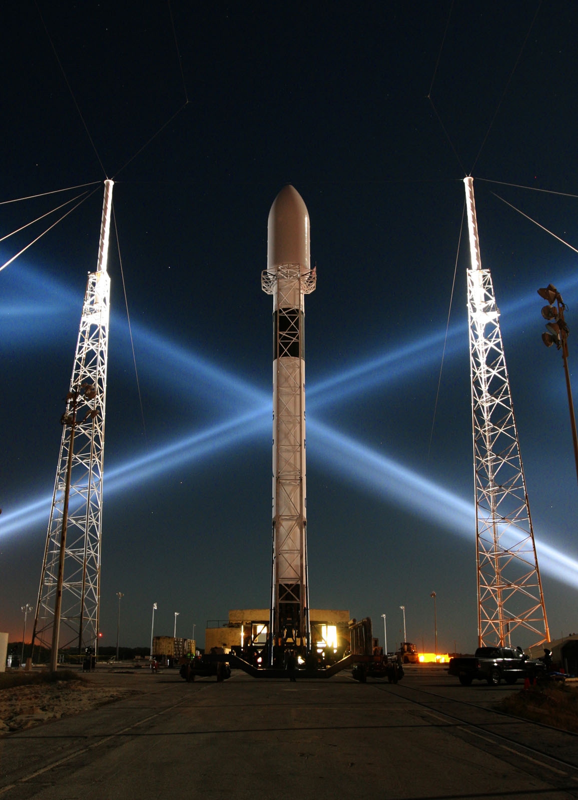 SpaceX's Falcon 9 Achieves Milestone: 28th Successful Starlink Launch SpaceX's Falcon 9 Achieves Milestone: 28th Successful Starlink Launch