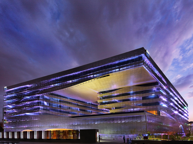 Spring Hotel Sale: 30% Off Lavish Accommodations