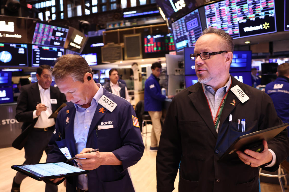 Stock Market Summary: Dow, S&P 500 And Nasdaq - May 26 Stock Market Summary: Dow, S&P 500 And Nasdaq - May 26