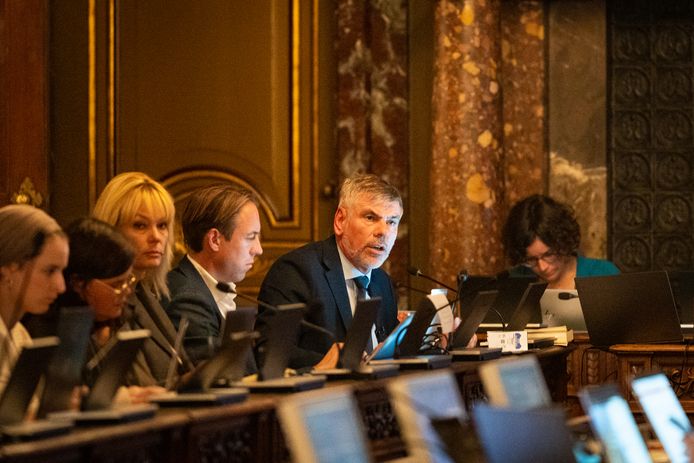Stroomnetaansluiting Geweigerd: Kampen Dagvaardt Enexis Stroomnetaansluiting Geweigerd: Kampen Dagvaardt Enexis