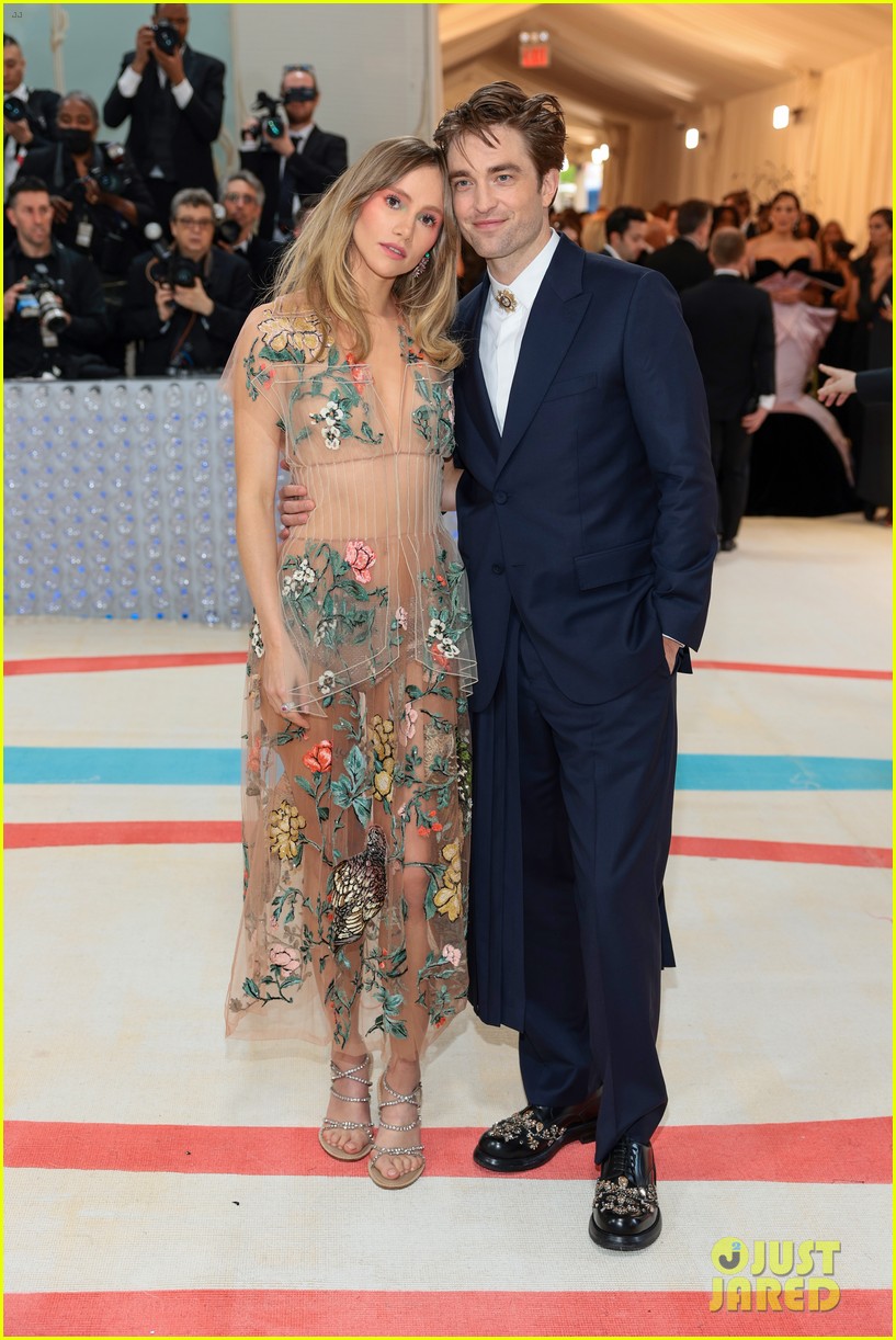 Suki Waterhouse's Met Gala 2023: A Full-Circle Fashion Moment Suki Waterhouse's Met Gala 2023: A Full-Circle Fashion Moment