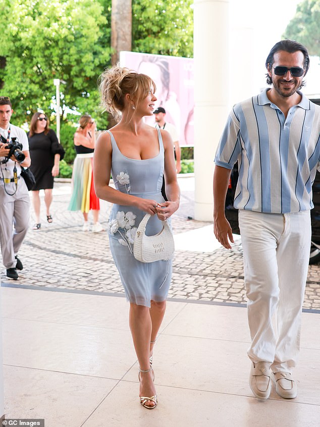 Sydney Sweeney's Relationship With Jonathan Davino: A Look At Recent Sightings Sydney Sweeney's Relationship With Jonathan Davino: A Look At Recent Sightings