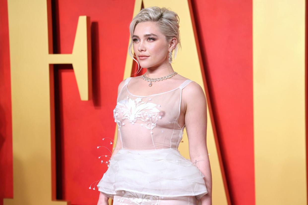 Sydney Sweeney's Stunning Pink Barbiecore Dress: Vanity Fair Oscars After-Party Look Sydney Sweeney's Stunning Pink Barbiecore Dress: Vanity Fair Oscars After-Party Look