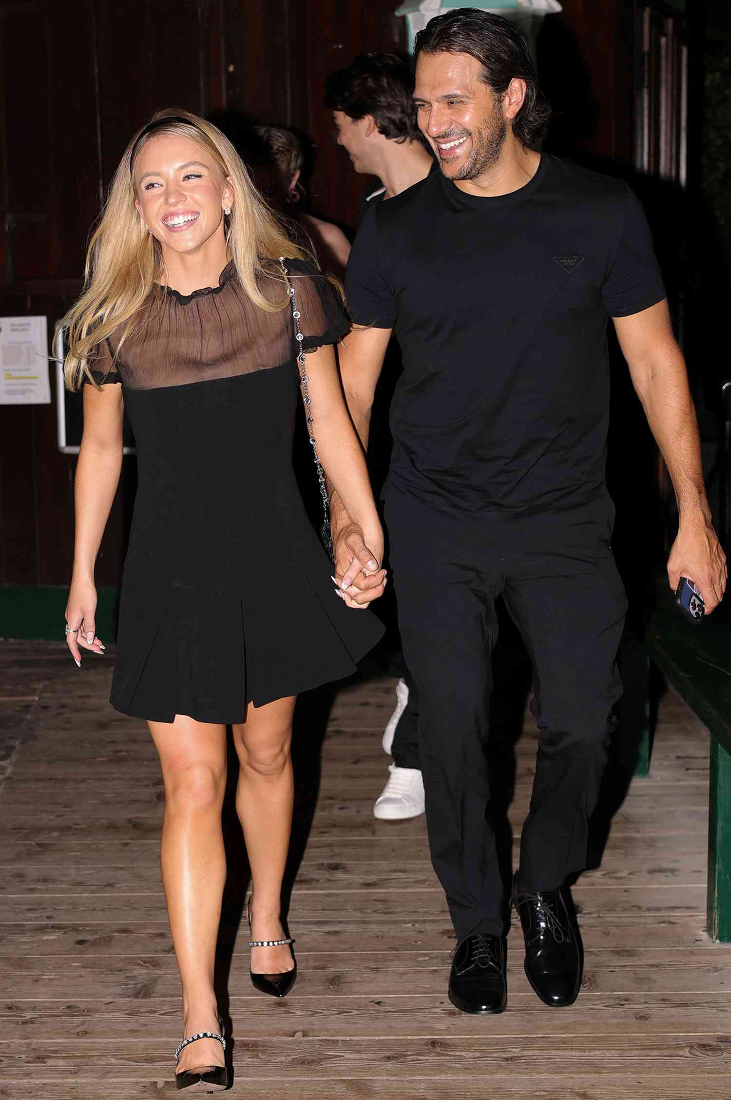 Sydney Sweeney's Wedding To Jonathan Davino Reportedly Off: Details Emerge Sydney Sweeney's Wedding To Jonathan Davino Reportedly Off: Details Emerge