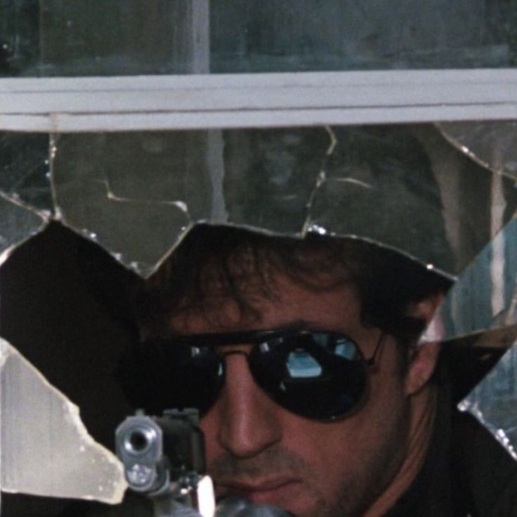 Sylvester Stallone Regrette-t-il Cobra ? Le Thriller Culte Des Années 80 Sous Le Feu Des Critiques Sylvester Stallone Regrette-t-il Cobra ? Le Thriller Culte Des Années 80 Sous Le Feu Des Critiques