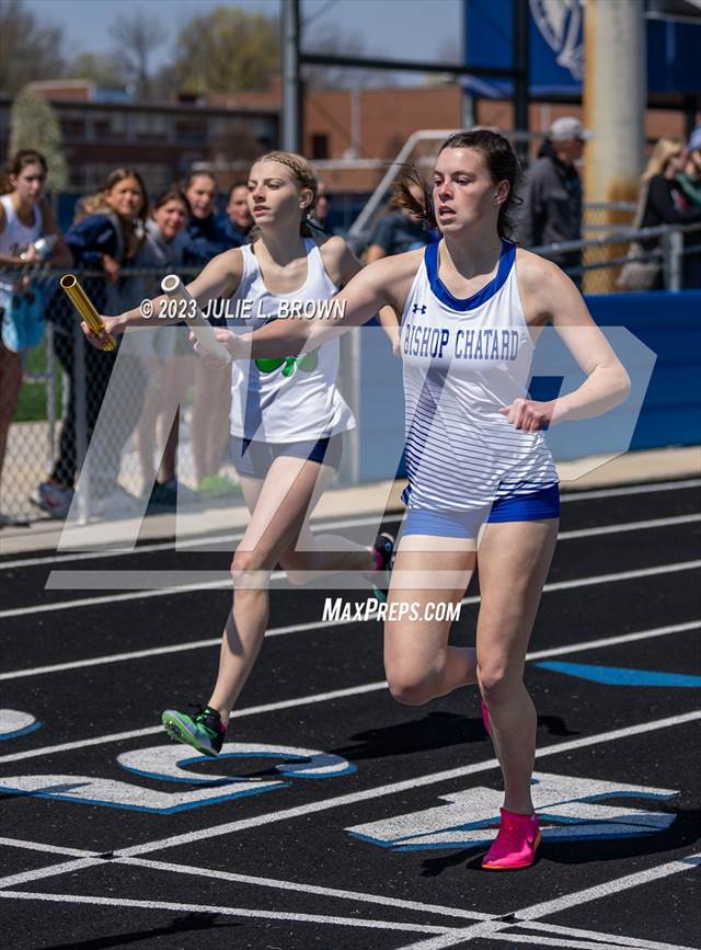 T-Bird Girls' Relay Sweep Earns Home Invite Win