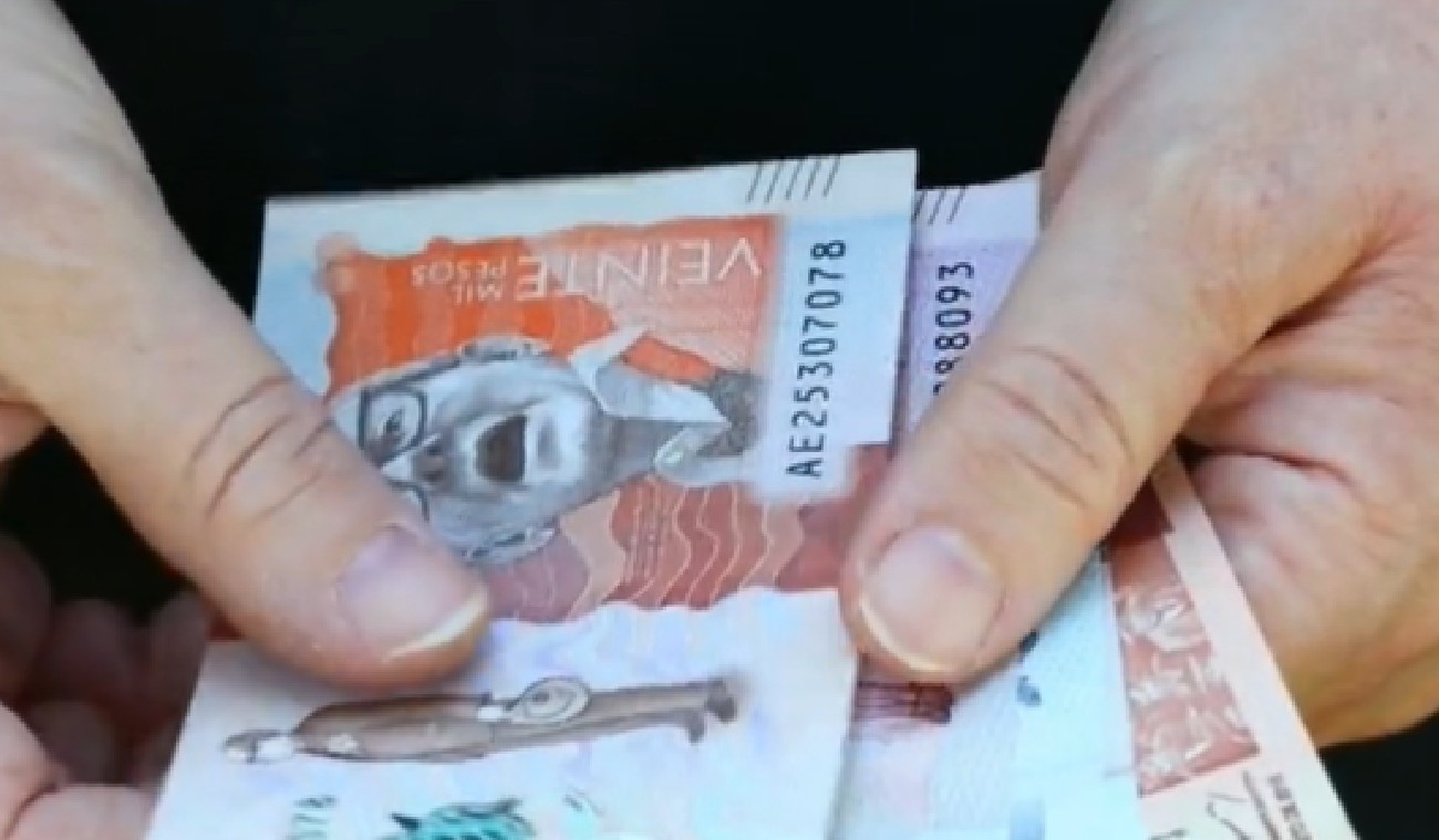 The Dollar's Descent: A Threat To Asian Currency Stability? The Dollar's Descent: A Threat To Asian Currency Stability?