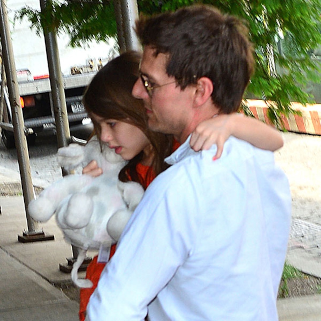 The Story Behind Tom Cruise's Reaction To Suri Cruise's Arrival The Story Behind Tom Cruise's Reaction To Suri Cruise's Arrival