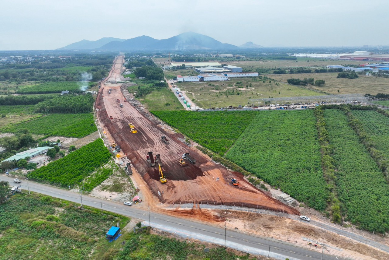 Thông Xe Cao Tốc Đồng Nai - Vũng Tàu: Chuẩn Bị Đón Lễ 2/9 Thông Xe Cao Tốc Đồng Nai - Vũng Tàu: Chuẩn Bị Đón Lễ 2/9