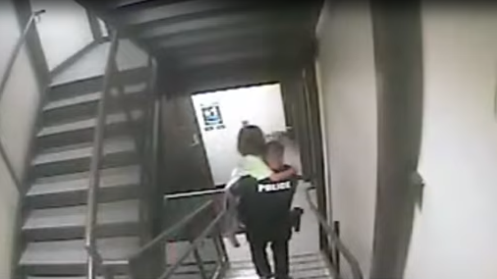 Toddler Choking On Tomato: Dramatic Rescue By Police Caught On Bodycam Toddler Choking On Tomato: Dramatic Rescue By Police Caught On Bodycam
