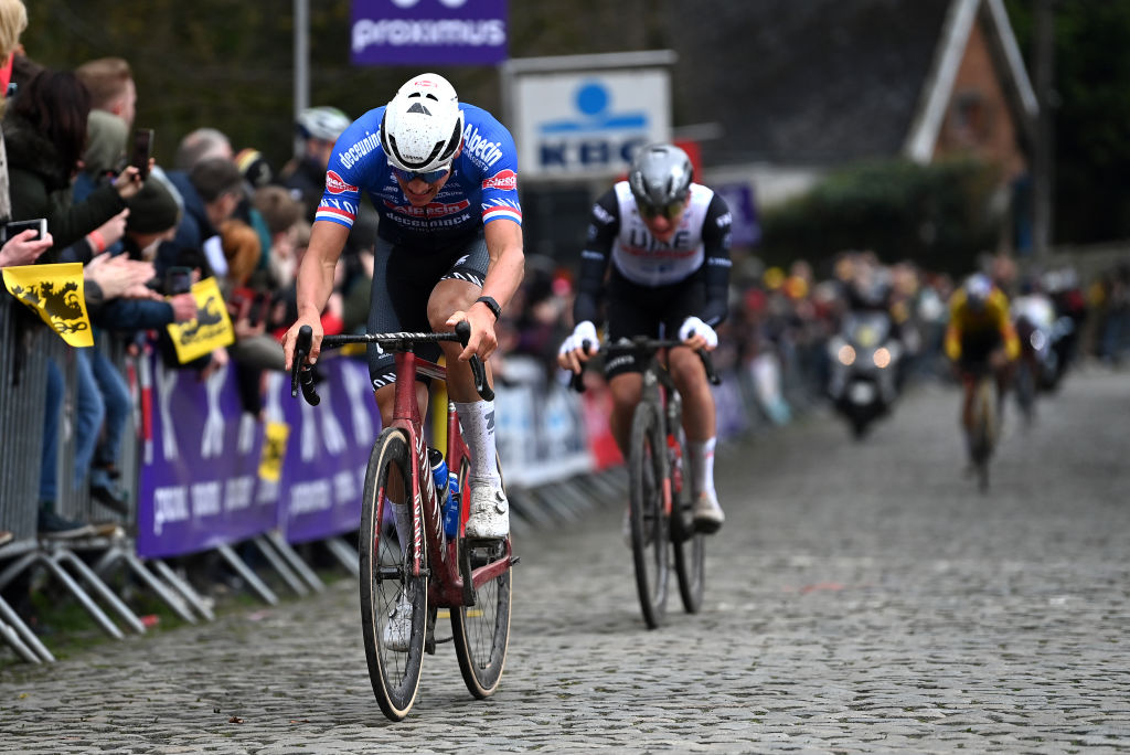 Tour Of Flanders: Pogacar's Stunning Solo Triumph Tour Of Flanders: Pogacar's Stunning Solo Triumph