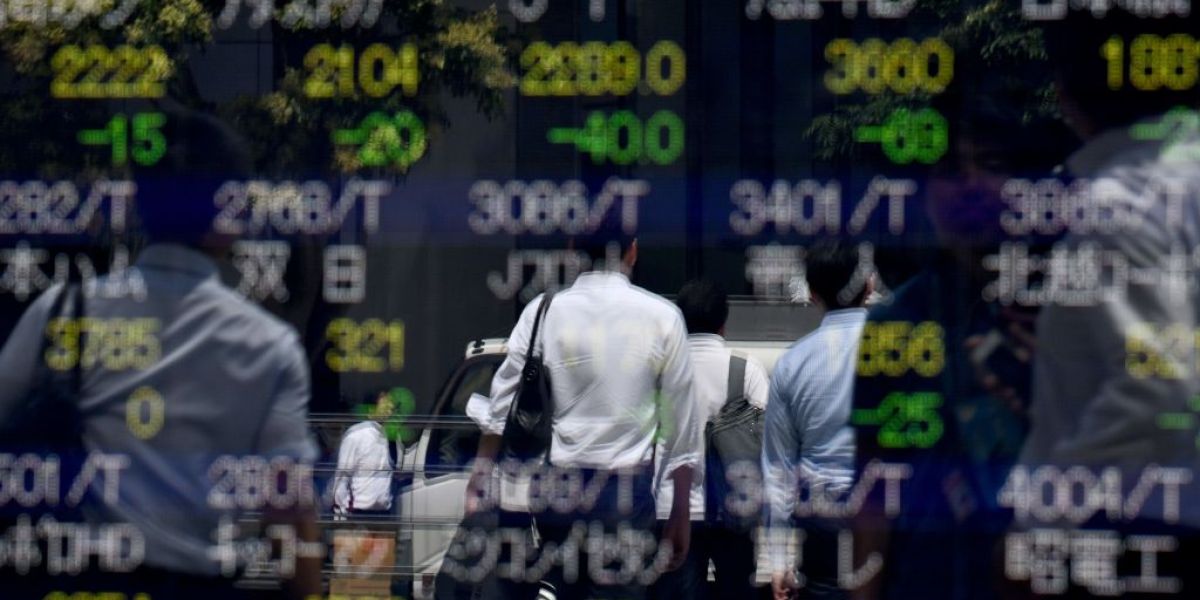 Trade War Weighs Heavily On Dutch Stocks, Causing Further Decline Trade War Weighs Heavily On Dutch Stocks, Causing Further Decline