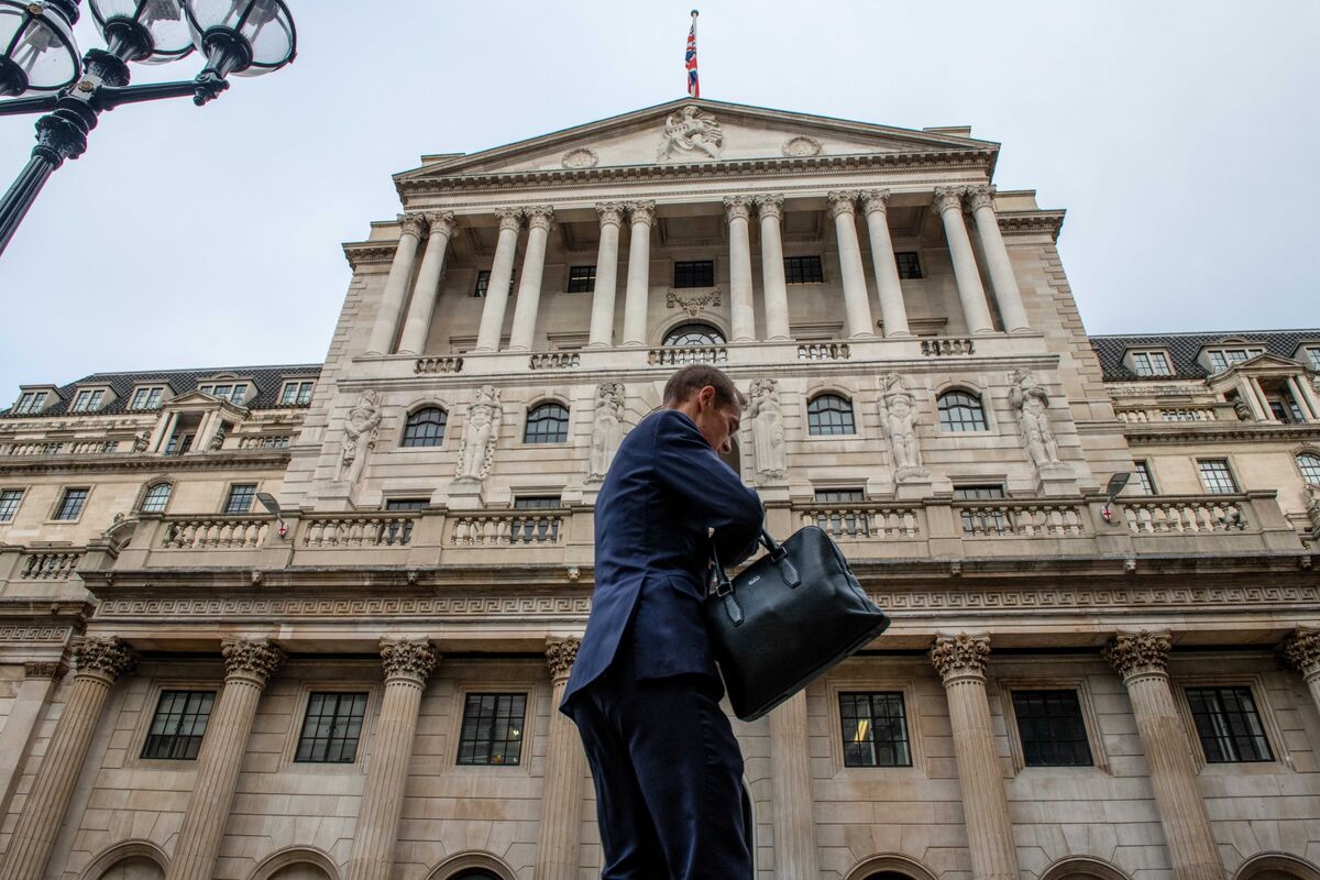Traders Pare Bets On BOE Rate Cuts: Pound Rises After UK Inflation Data Traders Pare Bets On BOE Rate Cuts: Pound Rises After UK Inflation Data