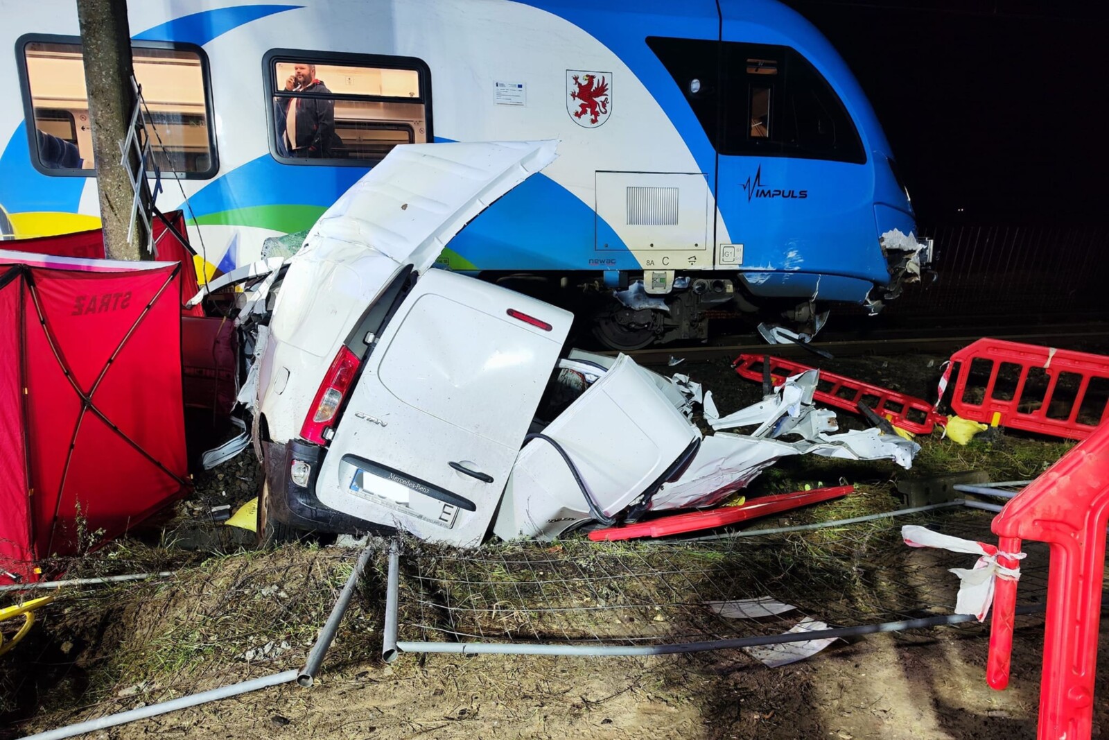 Tragedia Na Przejeździe Kolejowym: Pięcioosobowa Rodzina Zginęła, A Sprawcy Unikną Kary? Tragedia Na Przejeździe Kolejowym: Pięcioosobowa Rodzina Zginęła, A Sprawcy Unikną Kary?