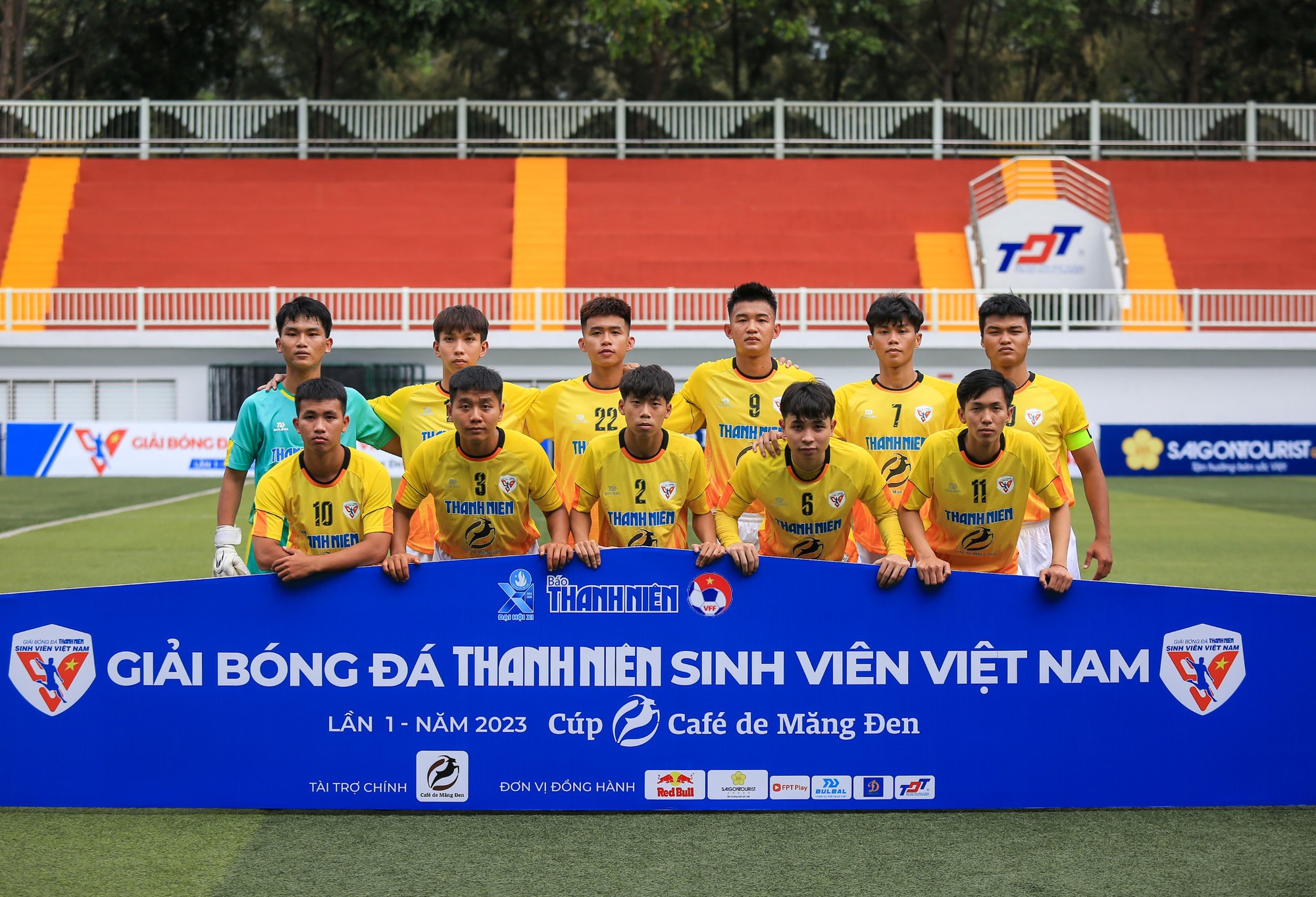 Trận Mở Màn Đầy Kịch Tính Tại Vòng Chung Kết Giải Bóng Đá Thanh Niên Sinh Viên