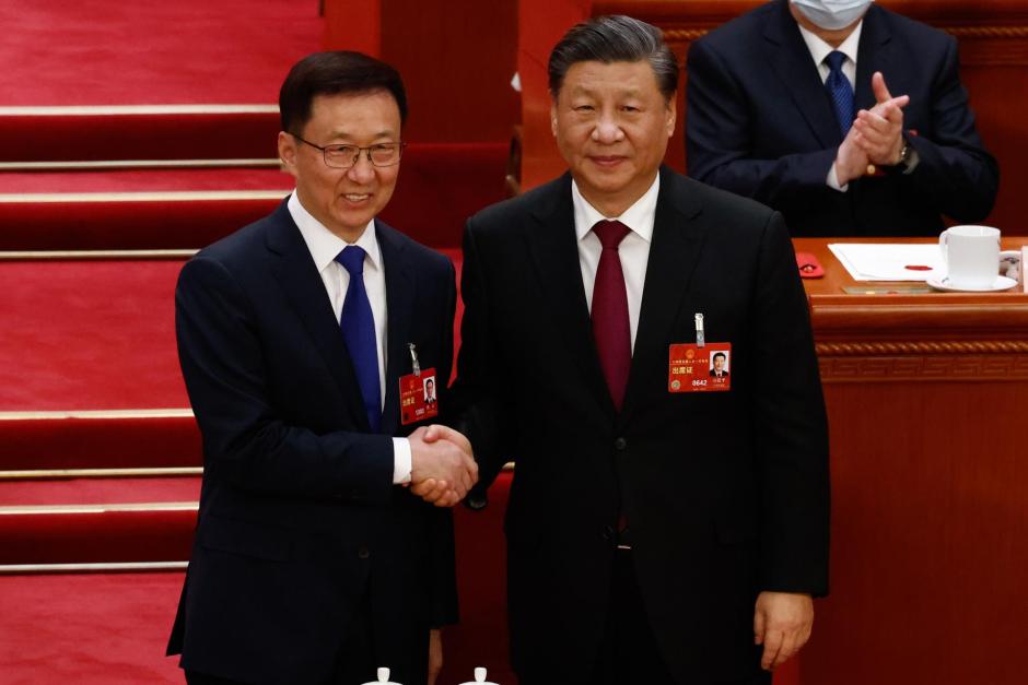 Tres Toros Uruguayos Rumbo A China: Regalo Presidencial A Xi Jinping Tres Toros Uruguayos Rumbo A China: Regalo Presidencial A Xi Jinping