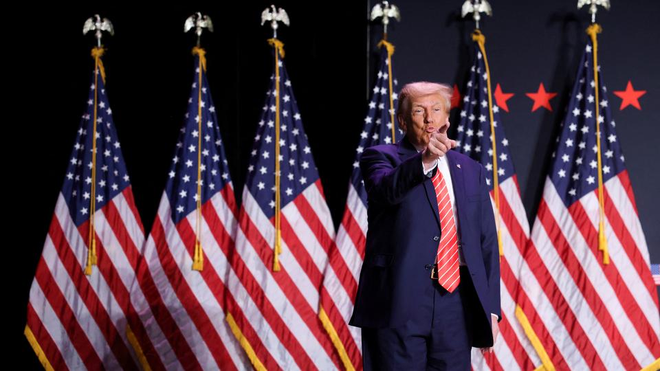 Trump Godkender Opkøb Af Stålgigant Trump Godkender Opkøb Af Stålgigant